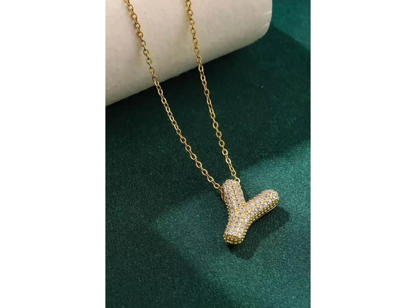 Altın Renk Y Harf Taş Detaylı Çelik Kolye