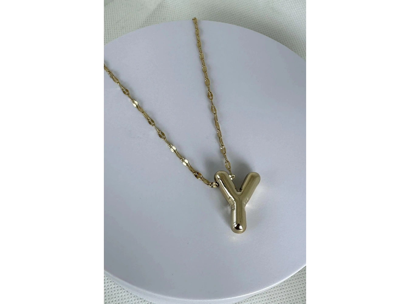 Altın Renk Y Harfli Çelik Balon Kolye