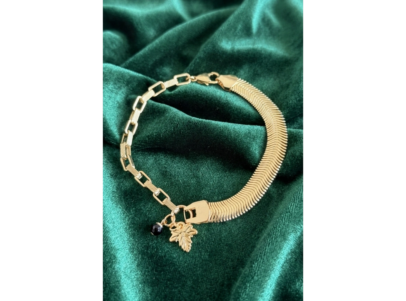 Altın Renk Yaprak Figürlü Zincir Bileklik