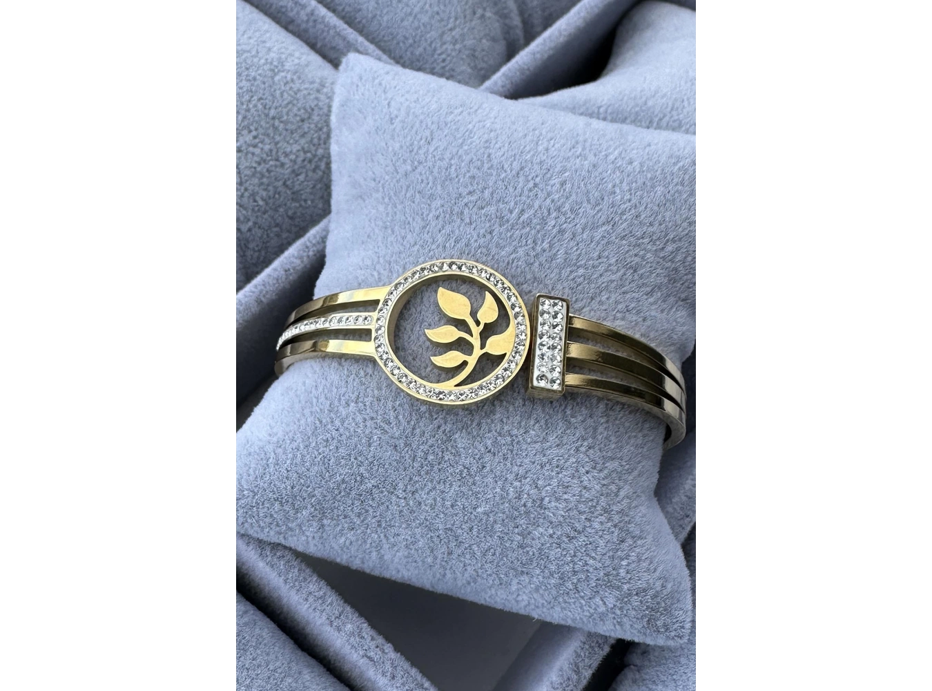 Altın Renk Yaprak Figürlü Çelik Kelepçe Bileklik