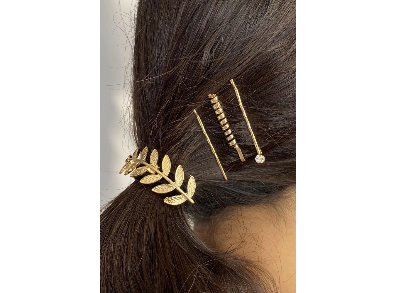 Altın Renk Yaprak Figürlü Metal Toka Ve Tel Toka Set