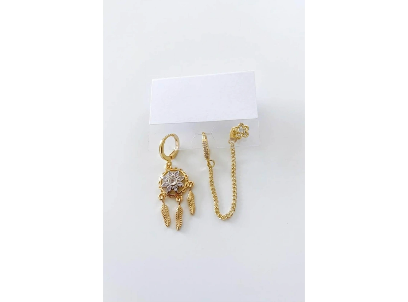 Altın Renk Yaprak Figürlü Taş Detaylı 3lü Küpe Set
