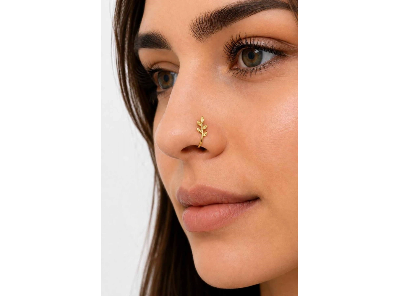 Altın Renk Yaprak Figürlü Taş Detaylı Cerrahi Çelik Deliksiz Kulak/Burun Piercing
