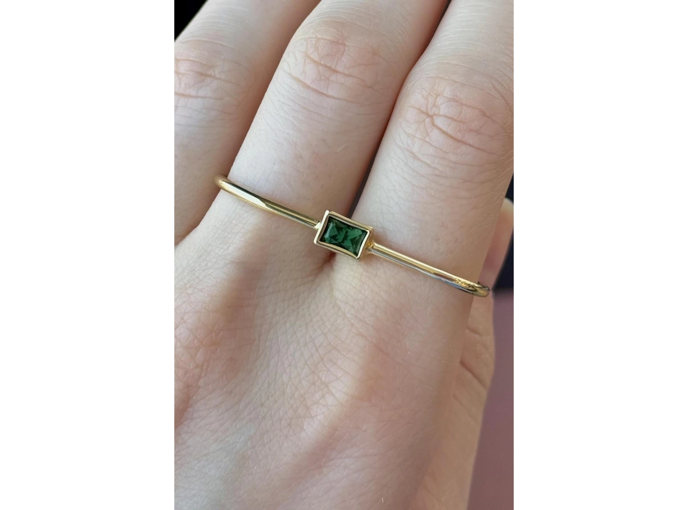 Altın Renk Yeşil Taş Detaylı İki Parmak Tasarım Yüzük