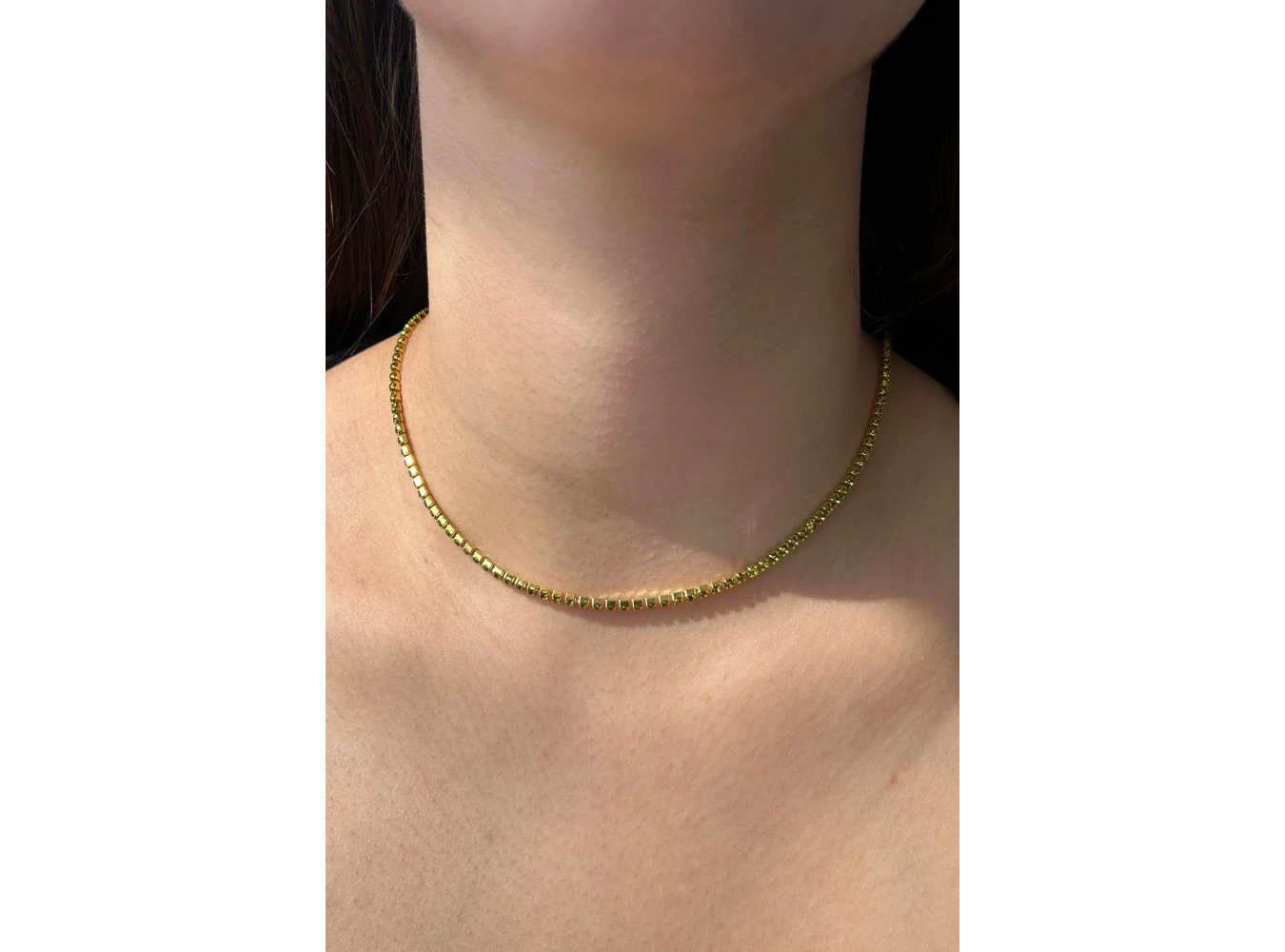 Altın Renk Yeşil Taşlı Su Yolu Kolye