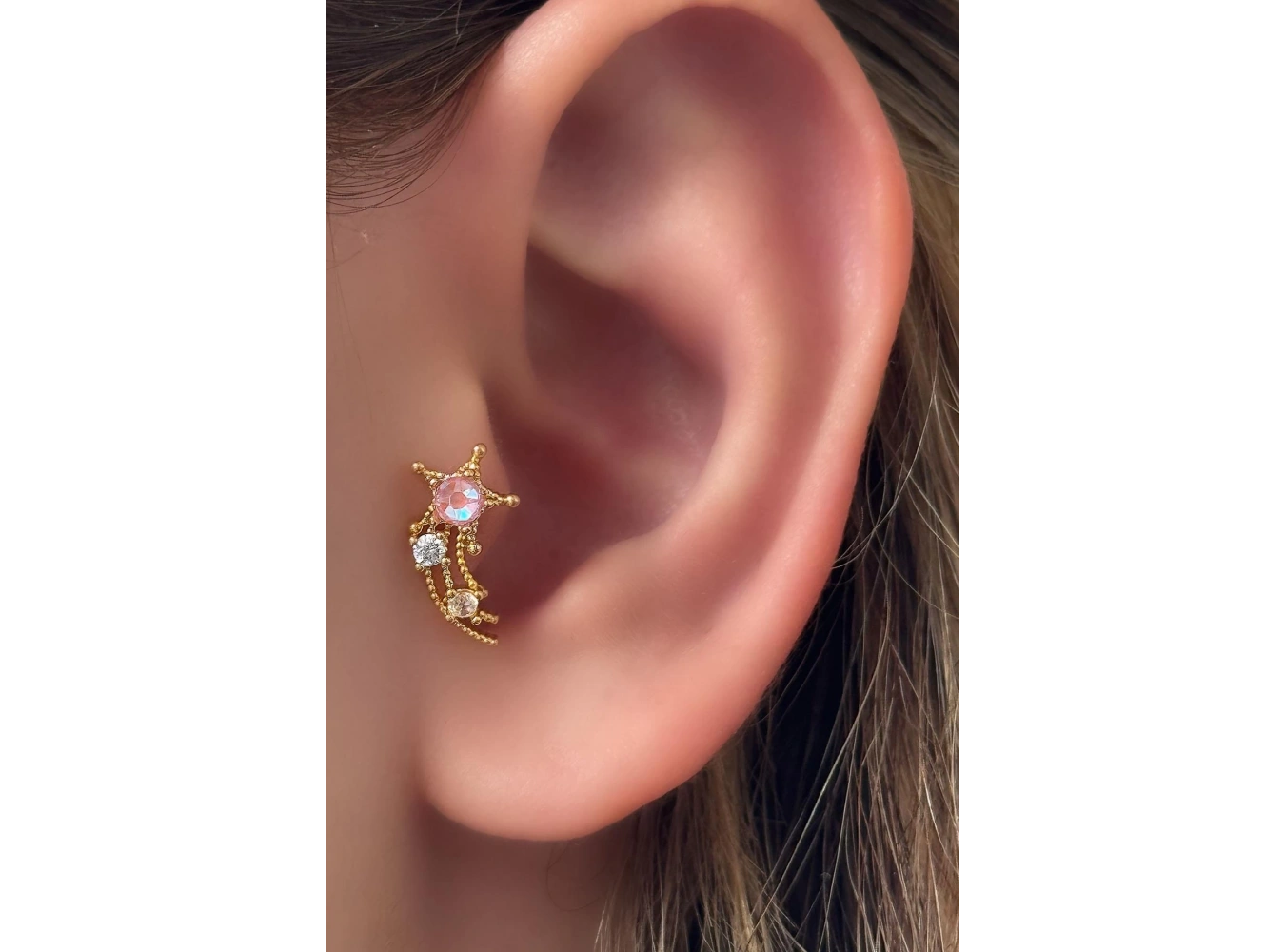 Altın Renk Yıldız Detaylı Çelik Tragus/Kıkırdak Küpe/Piercing (Tek)
