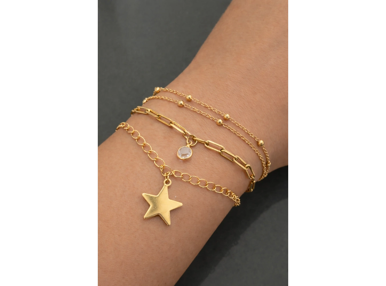 Altın Renk Yıldız Figürlü 3lü Çelik Bileklik