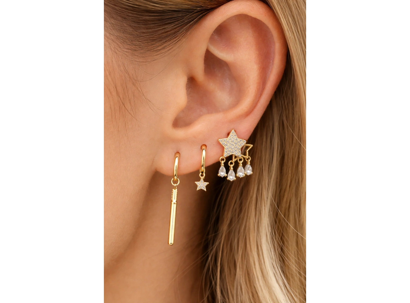 Altın Renk Yıldız Figürlü 3lü Ysx Küpe Set