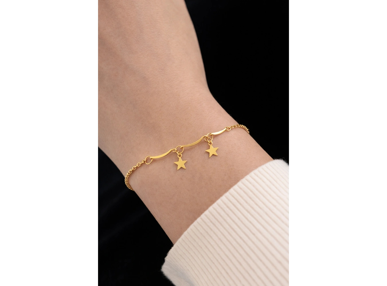 Altın Renk Yıldız Figürlü Çelik Bileklik