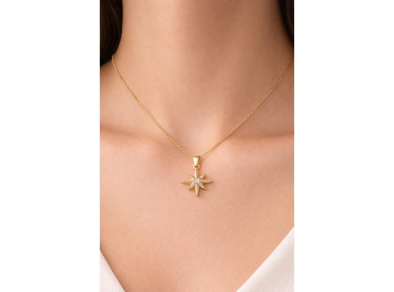 Altın Renk Yıldız Figürlü Çelik Kolye