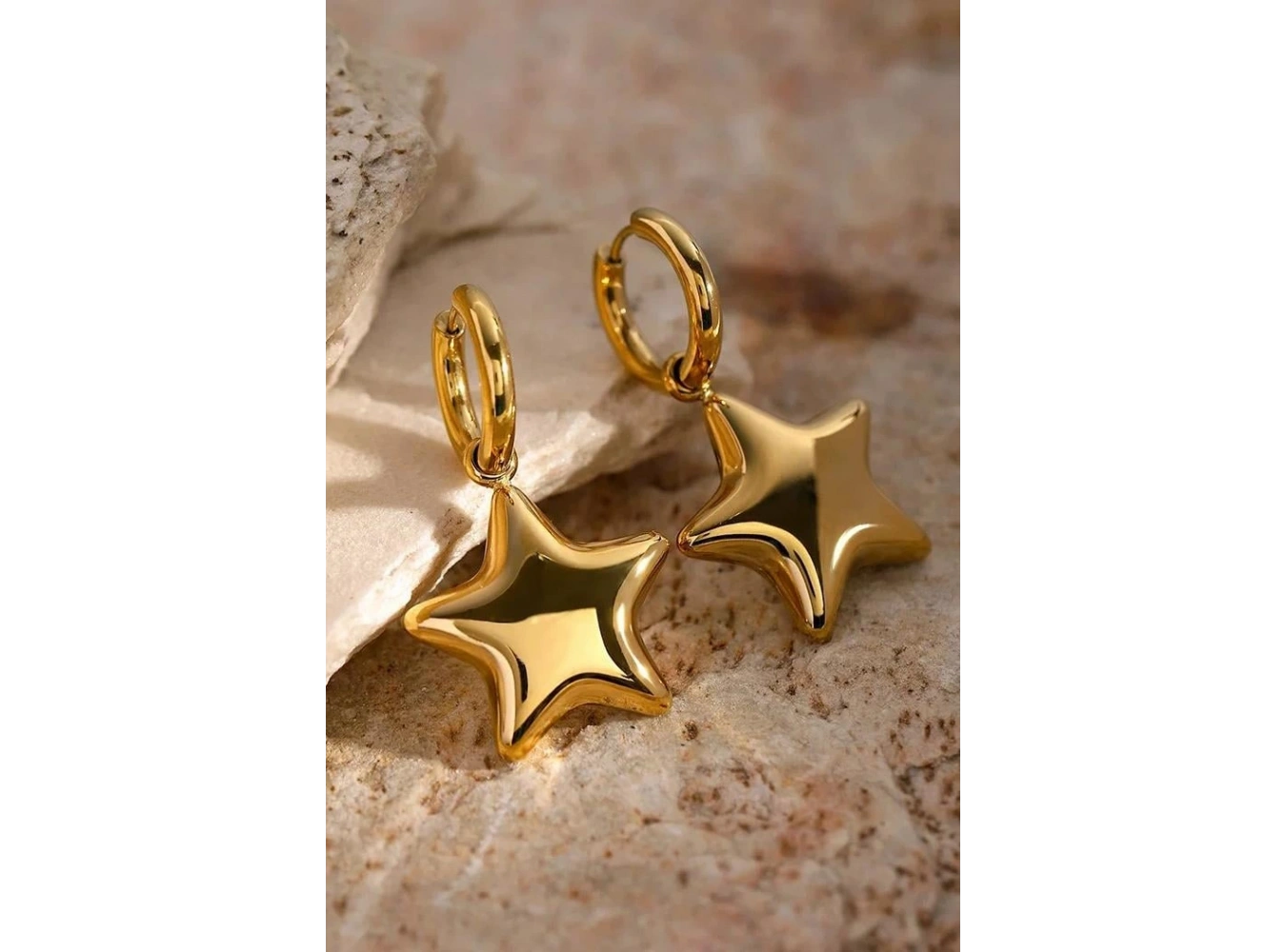 Altın Renk Yıldız Figürlü Çelik Küpe (Çift)