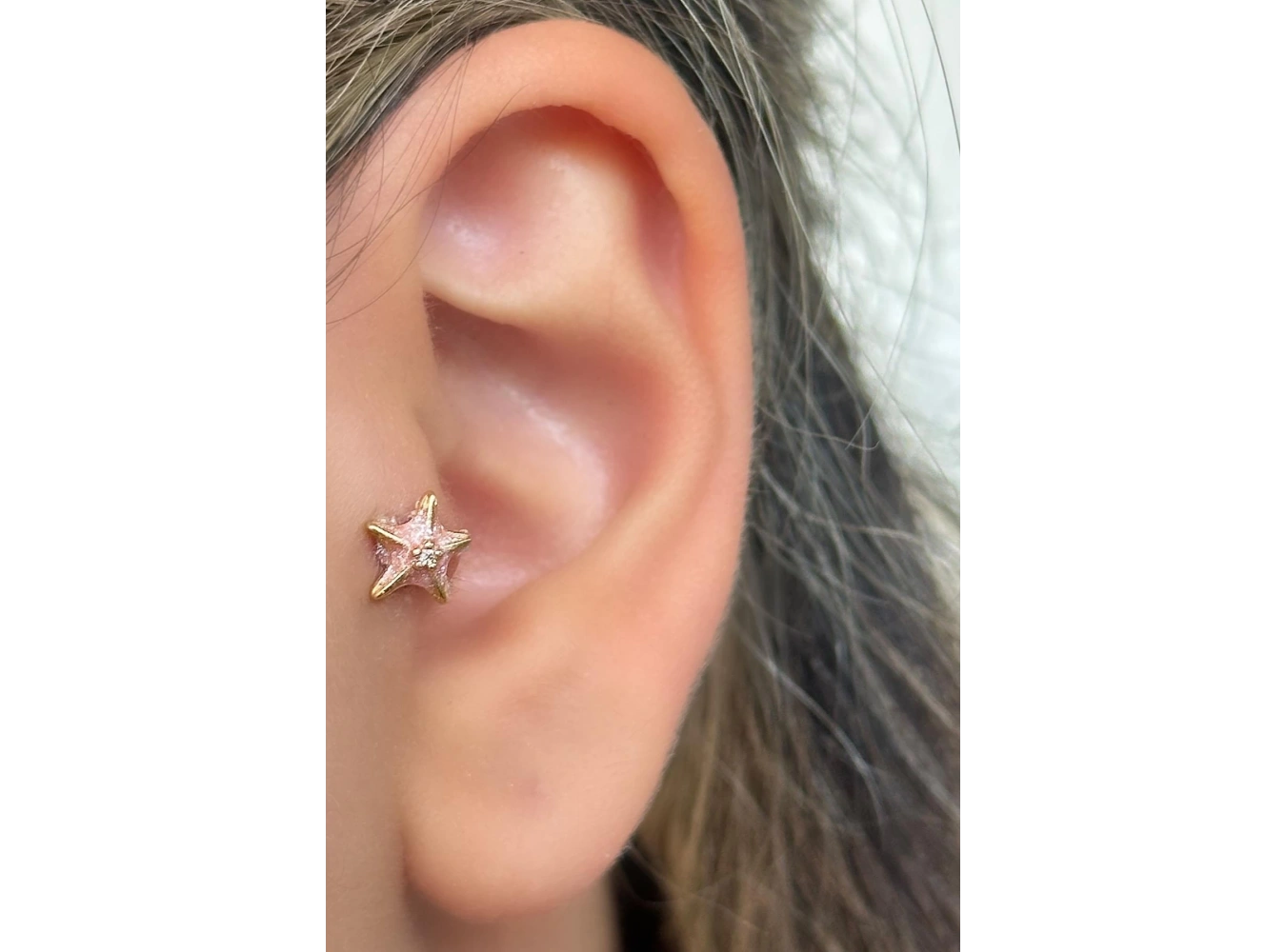 Altın Renk Yıldız Figürlü Çelik Tragus/Kıkırdak Küpe/Piercing (Tek)