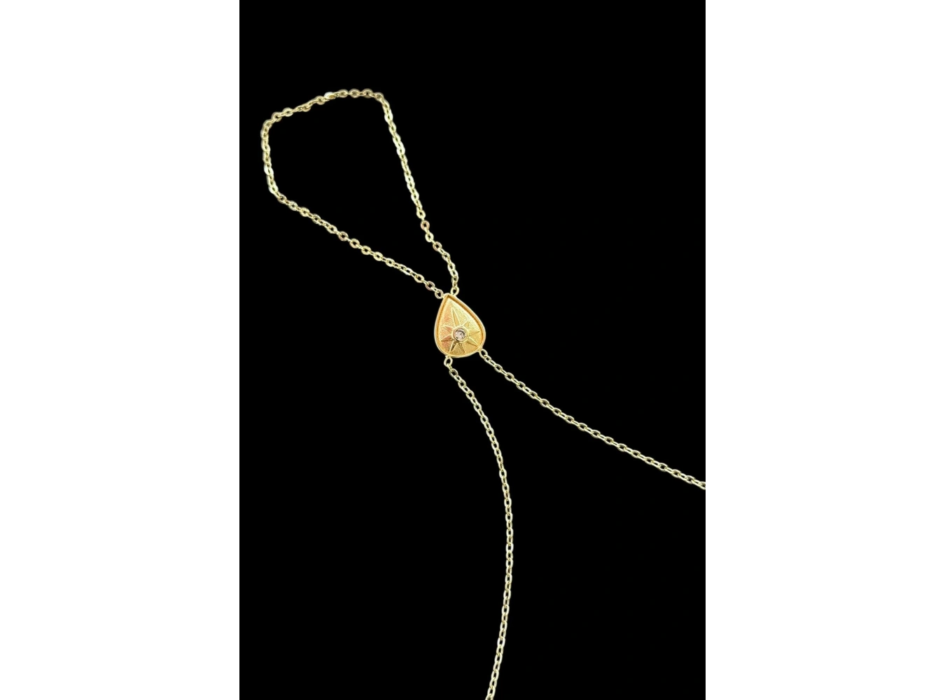 Altın Renk Yıldız Figürlü Şahmeran