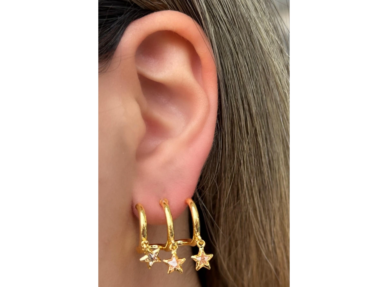 Altın Renk Yıldız Figürlü Taş Detaylı 3lü Görünümlü Küpe (Çift)