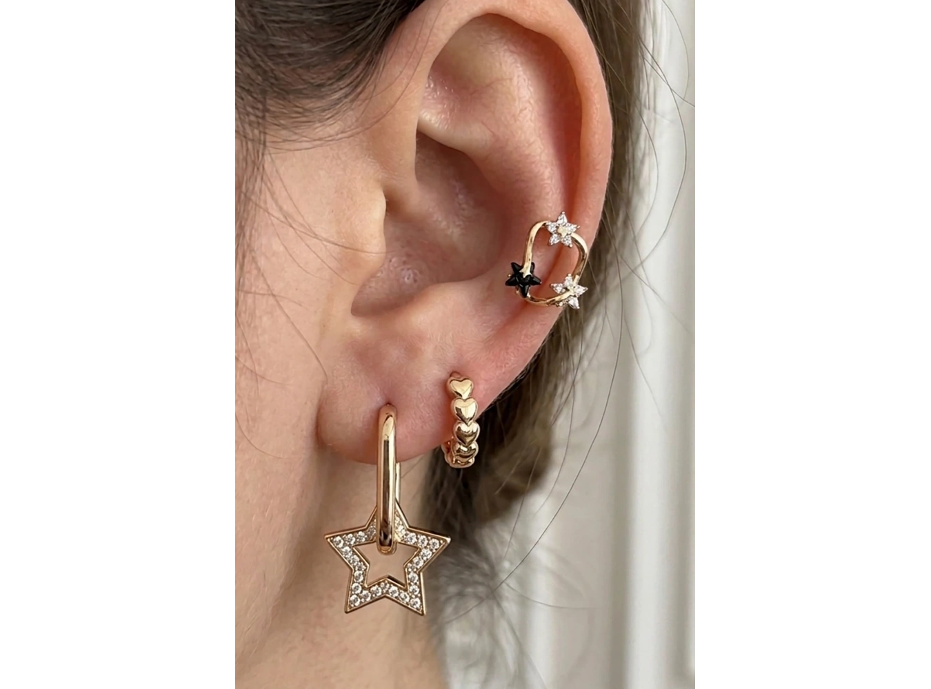 Altın Renk Yıldız Figürlü Taş Detaylı 3lü YSX Küpe Set