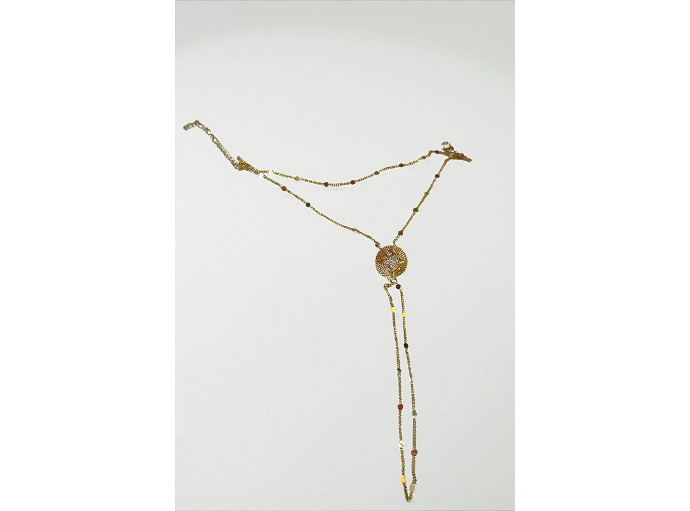 Altın Renk Yıldız Figürlü Taş Detaylı Şahmeran