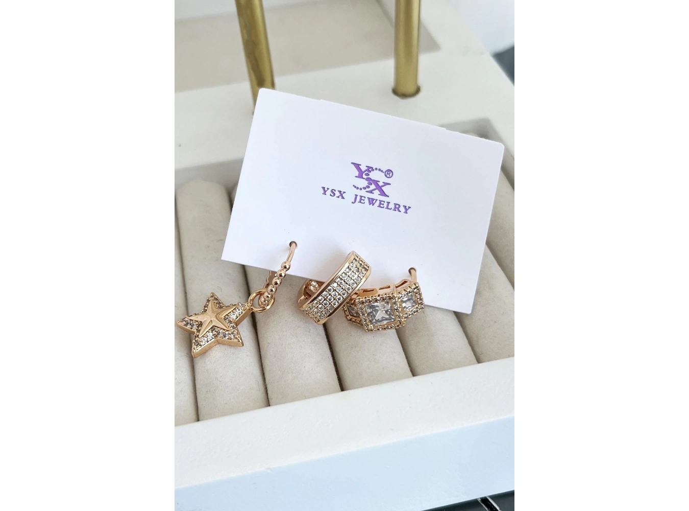 Altın Renk Yıldız Figürlü Taş Detaylı VİP 3lü YSX Küpe Set