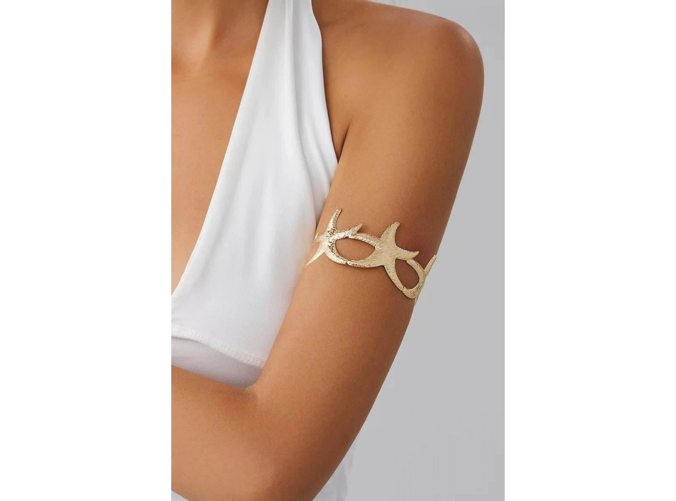 Altın Renk Yıldız Figürlü Tasarım Bileklik Kol Aksesuarı