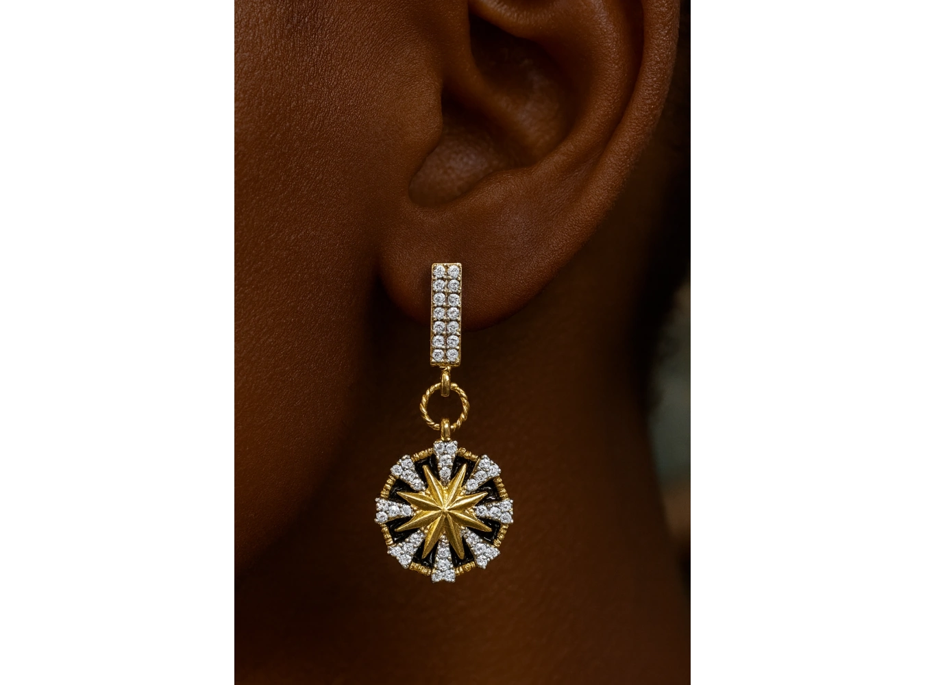 Altın Renk Yıldız Figürlü YSX Küpe (Çift)