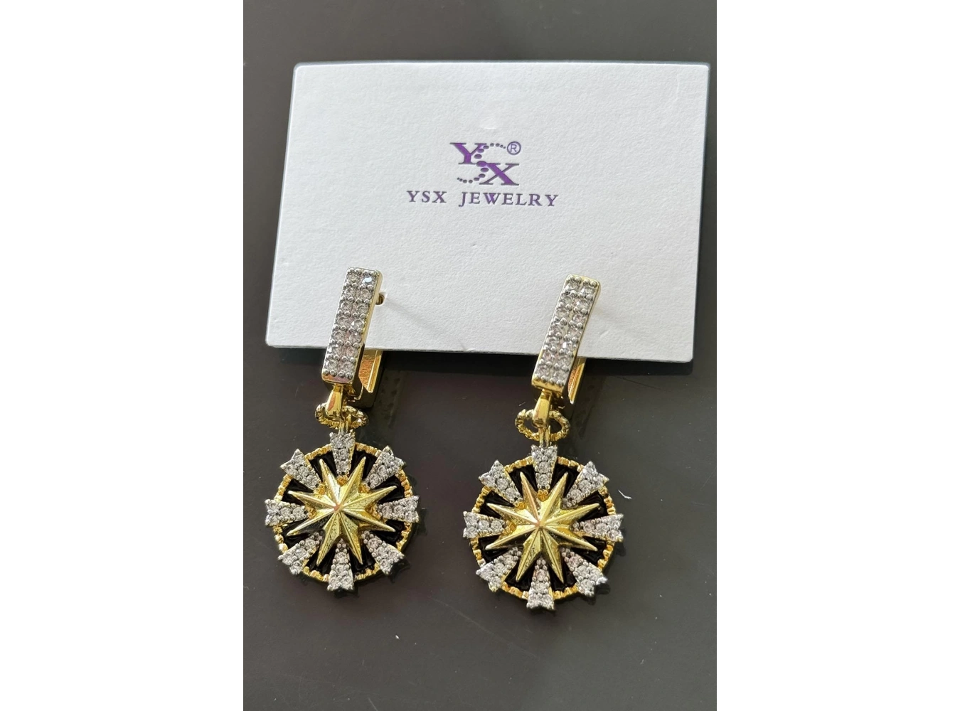 Altın Renk Yıldız Figürlü YSX Küpe (Çift)