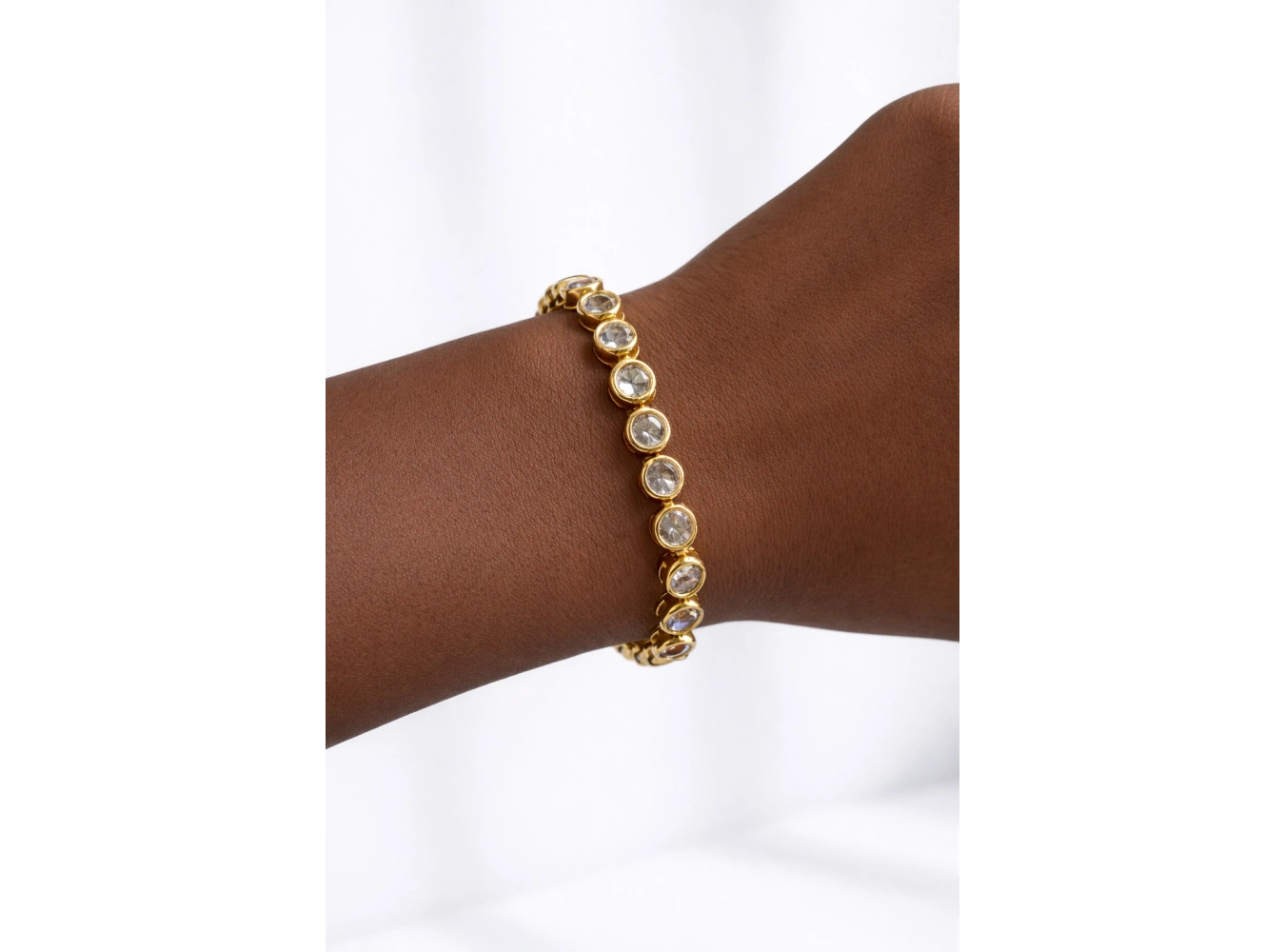 Altın Renk Yuvarlak Taşlı Bileklik