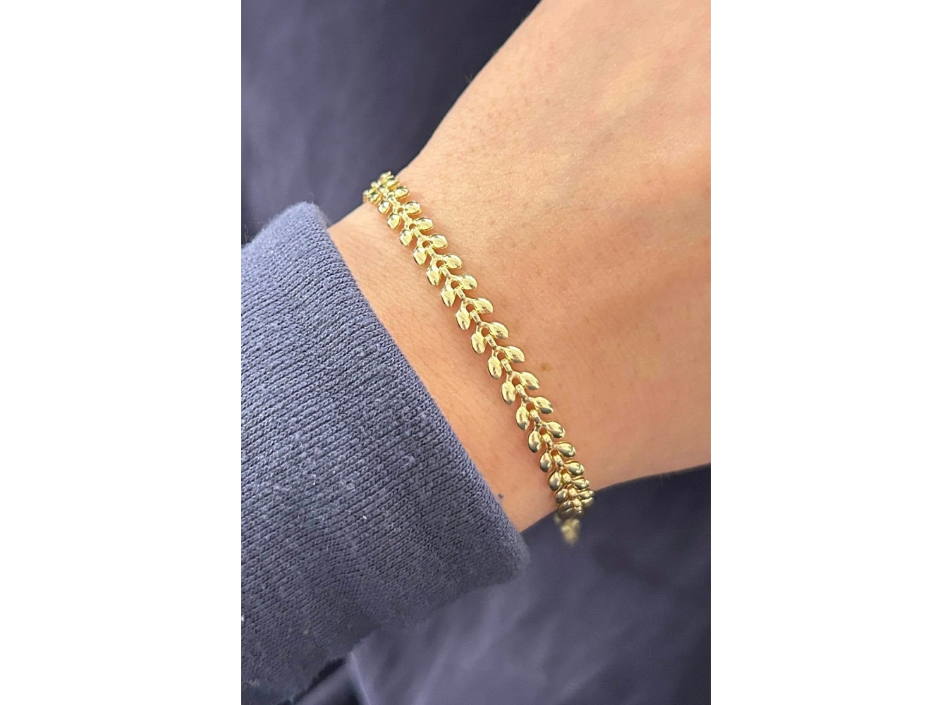 Altın Renk Zincir Detaylı Bileklik