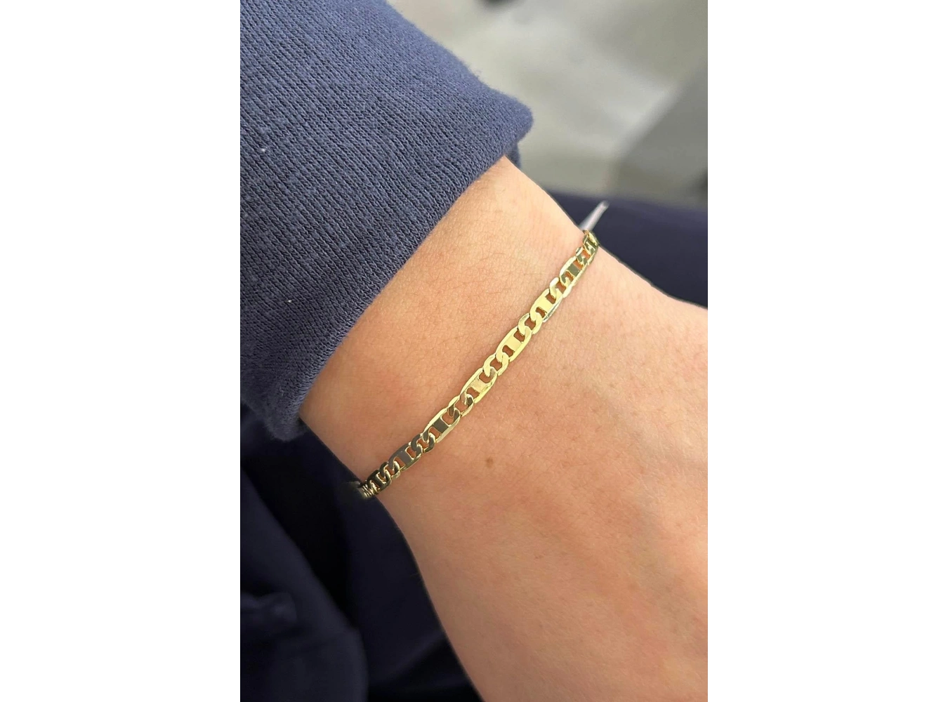 Altın Renk Zincir Detaylı Bileklik