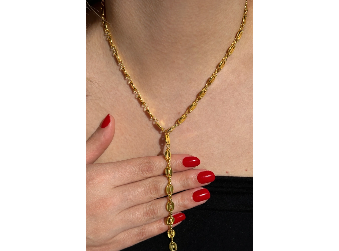 Altın Renk Zincir Detaylı Çelik Y Kolye