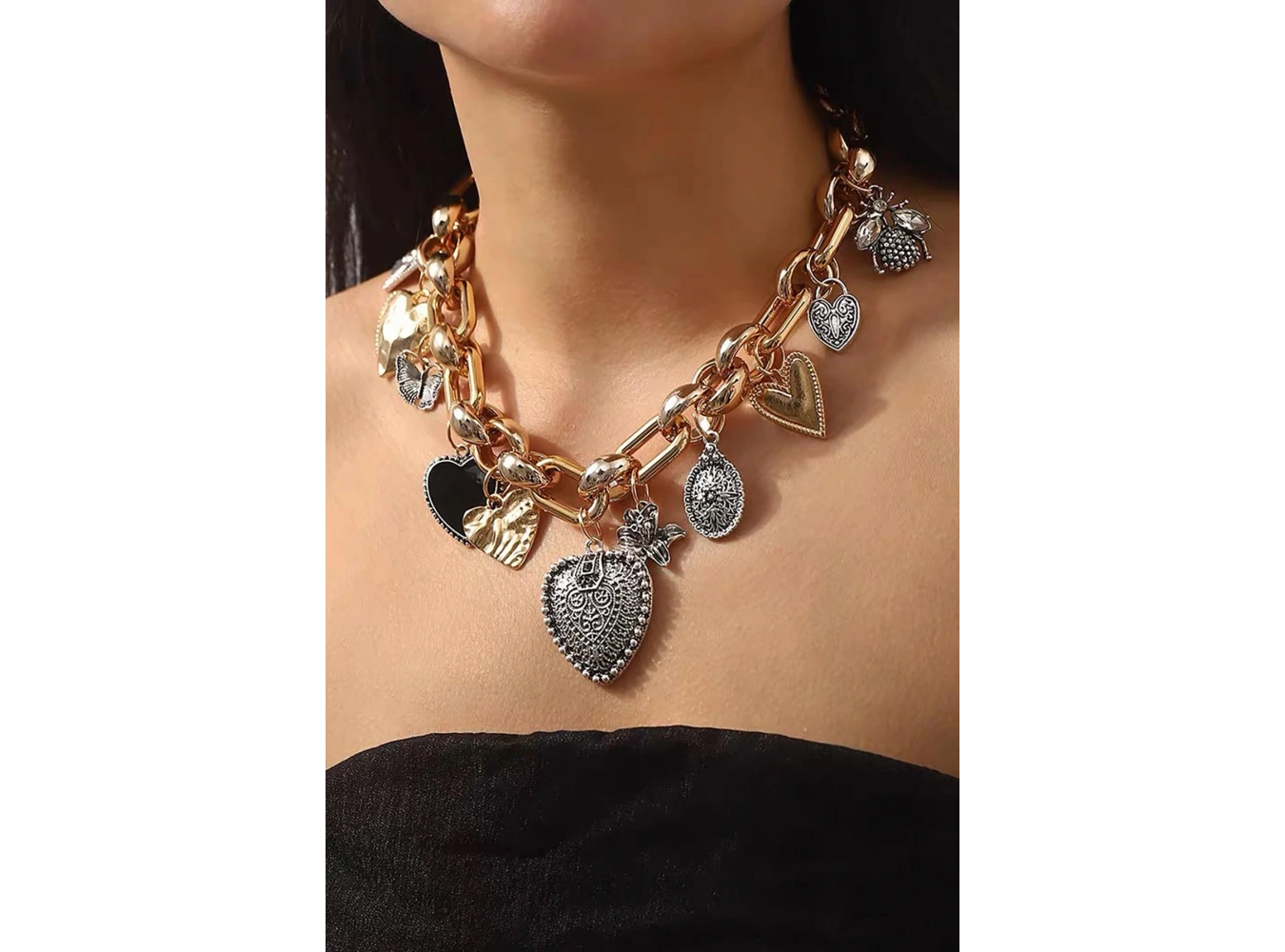 Altın Ve Gümüş Renk Charmlı Tasarım Kolye