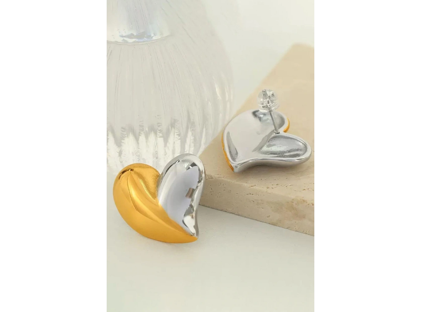 Altın Ve Gümüş Renk Kalp Figürlü Çelik Küpe (Çift)