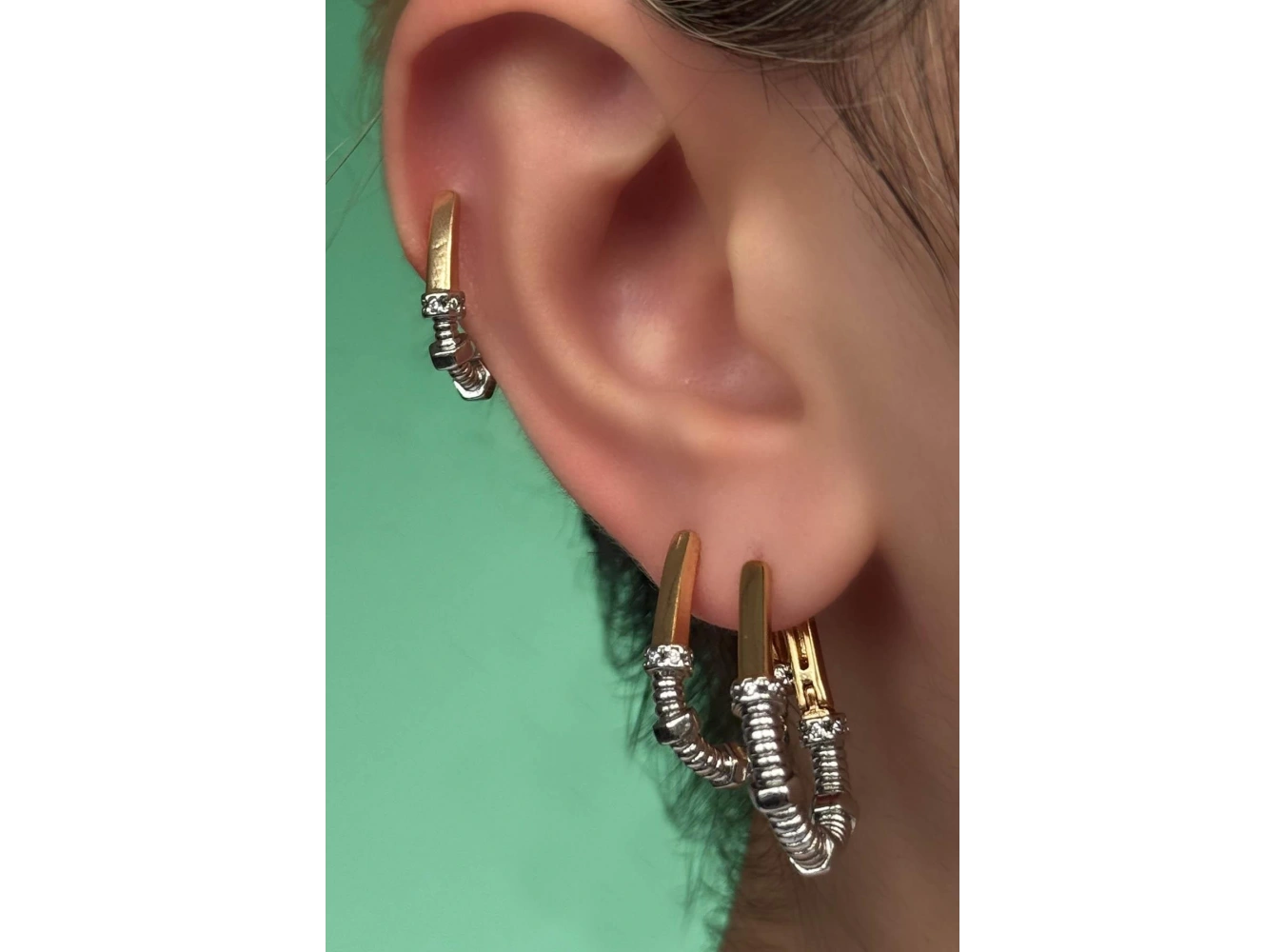 Altın Ve Gümüş Renk Taş Detaylı 3lü YSX Küpe Set