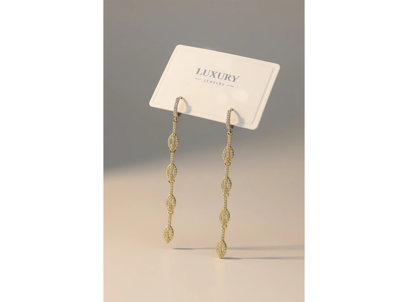 Altın Ve Gümüş Renk Taş Detaylı Sallantılı 14K Altın Kaplama Küpe (Çift)