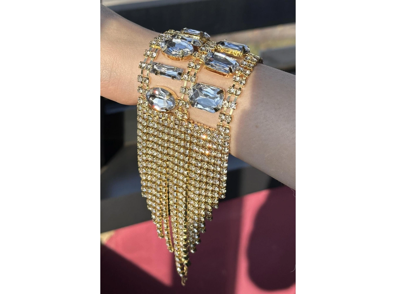 Altın Ve Gümüş Renk Taş Detaylı Tasarım Bileklik