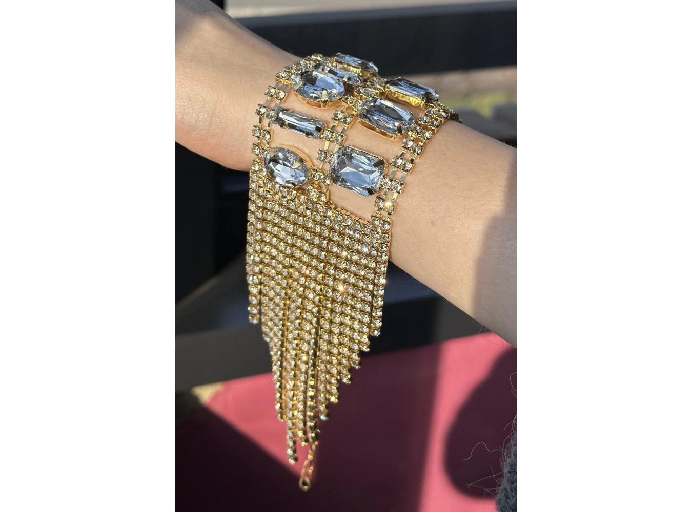 Altın Ve Gümüş Renk Taş Detaylı Tasarım Bileklik