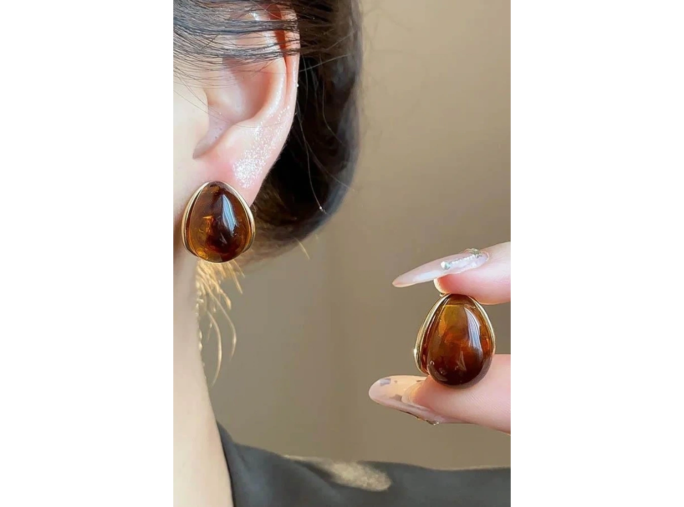 Altın Ve Kahve Renk Taş Detaylı Küpe (Çift)