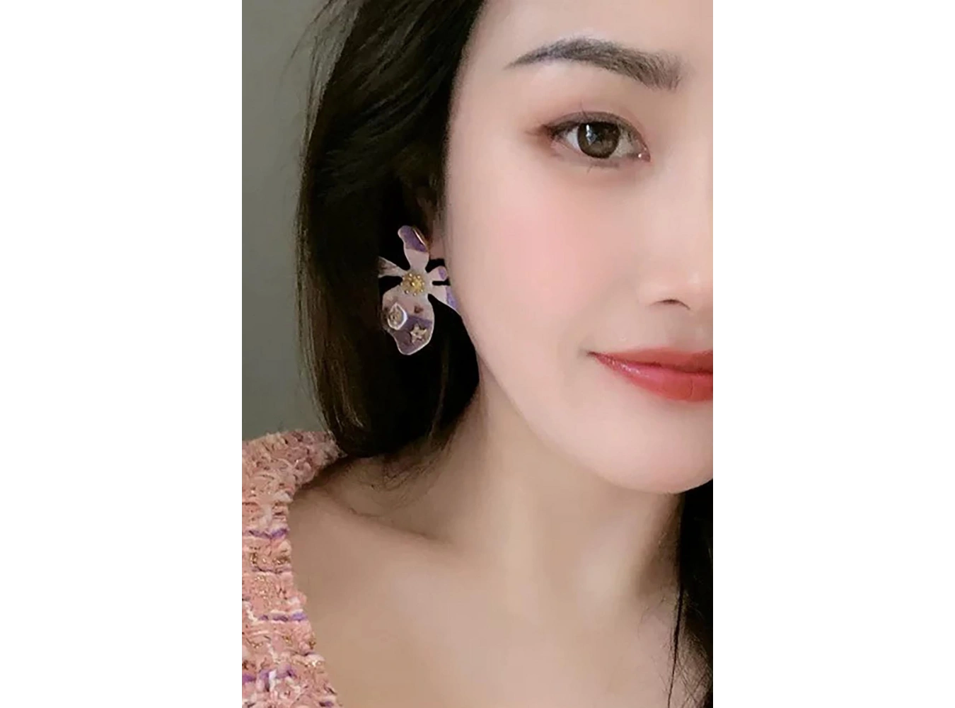 Altın Ve Mor Renk Çiçek Figürlü Küpe (Çift)