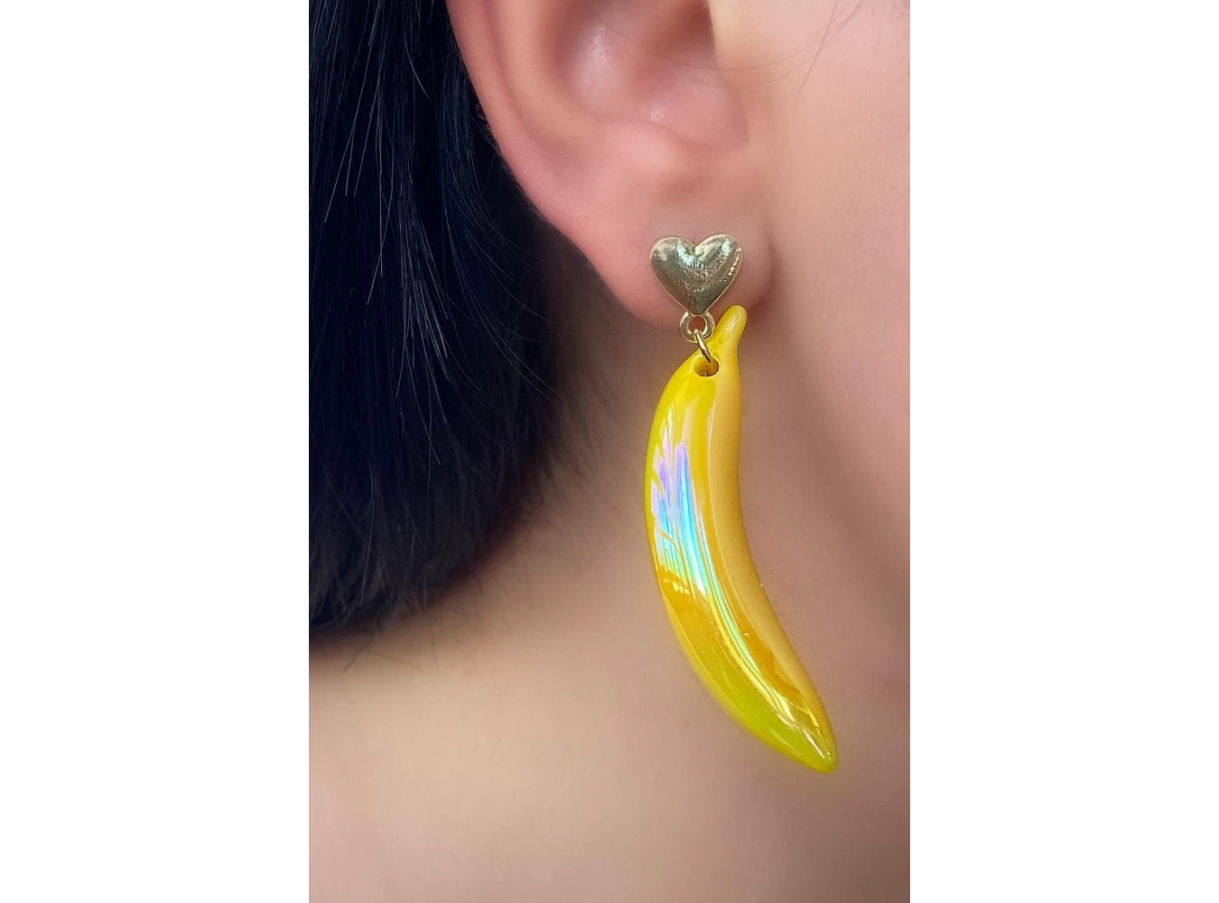 Altın Ve Sarı Renk Muz Figürlü Kalp Detaylı Küpe (Çift)