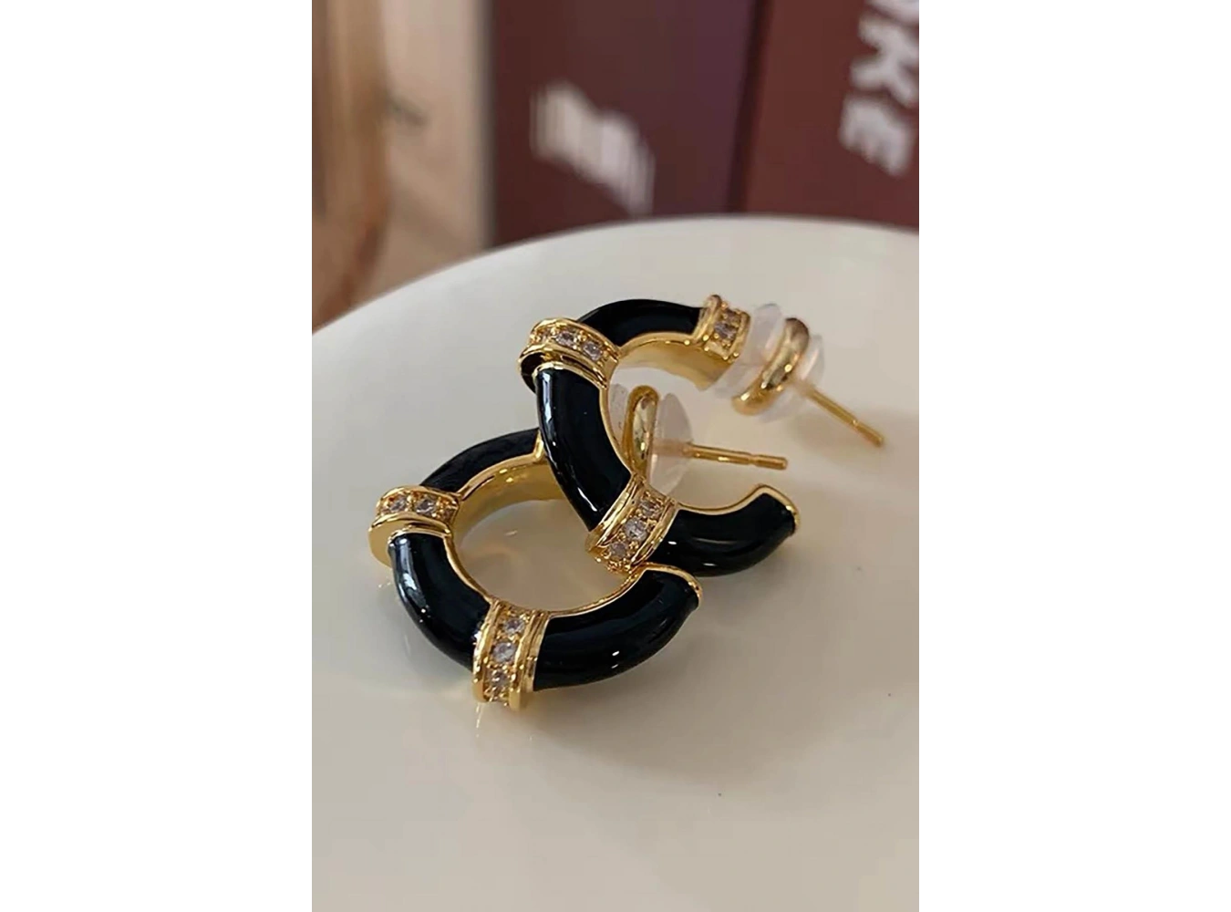 Altın Ve Siyah Renk Taş Detaylı 14K Altın Kaplama Xuping Küpe (Çift)