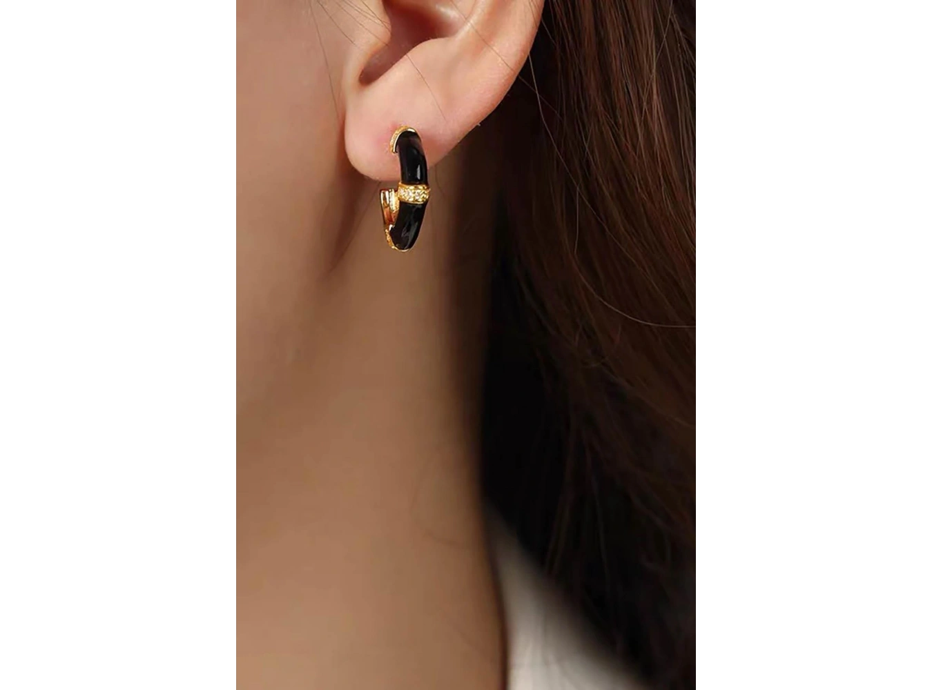 Altın Ve Siyah Renk Taş Detaylı 14K Altın Kaplama Xuping Küpe (Çift)