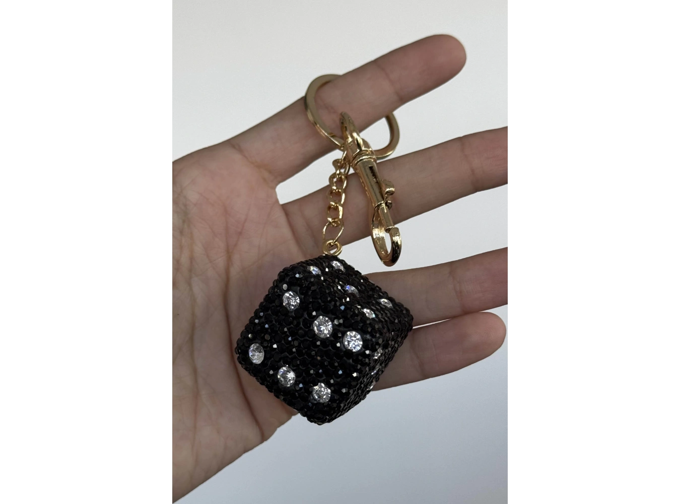 Altın Ve Siyah Renk Zar Figürlü Taş Detaylı Çanta Charm/ Anahtarlık