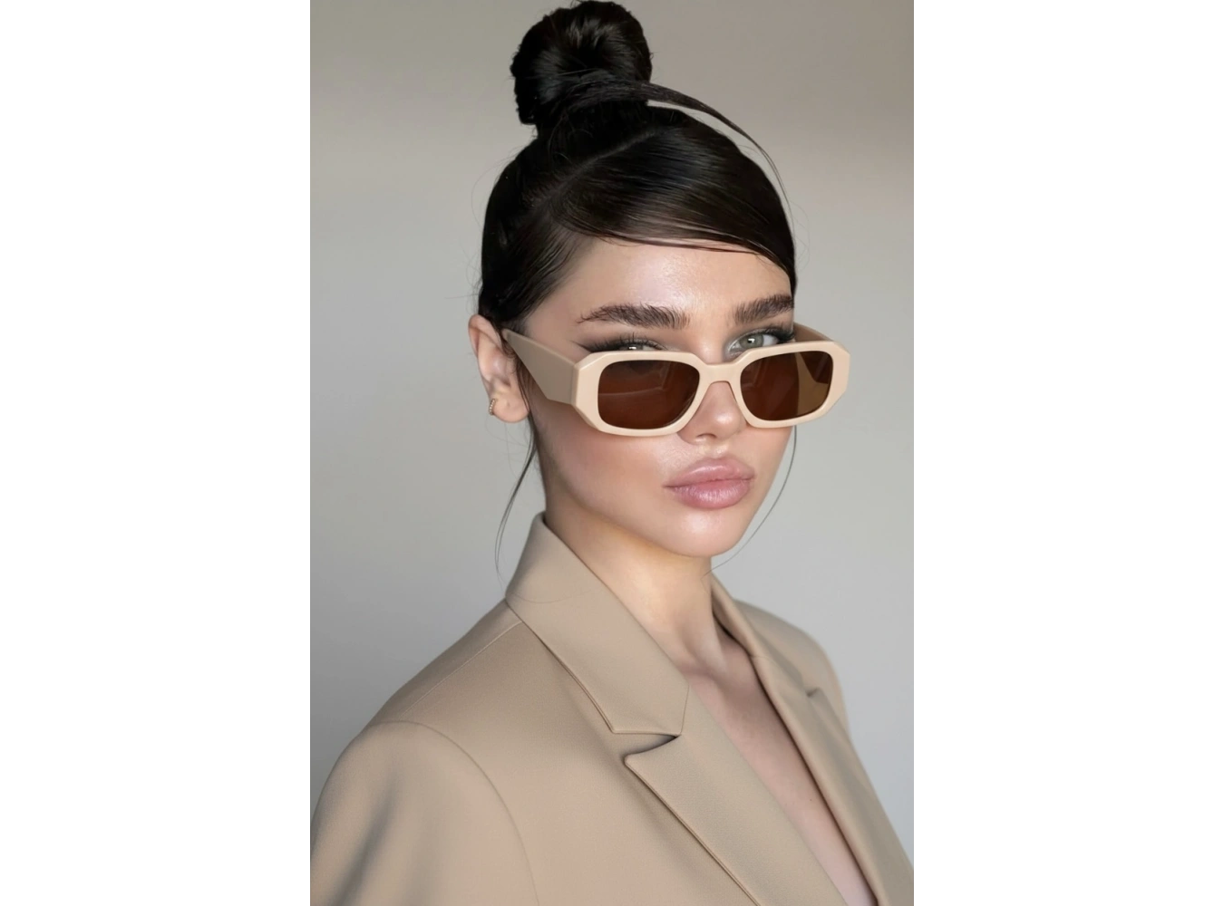 Bej Renk Kadın Güneş Gözlüğü