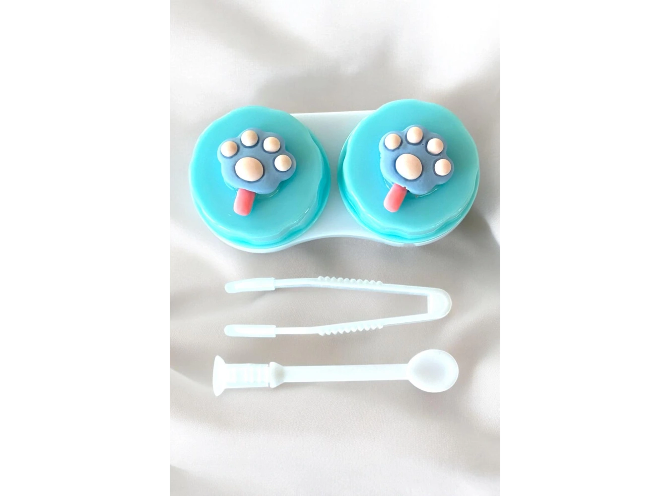 Beyaz Renk Açık Mavi Pati Figürlü Lens Saklama Kutusu