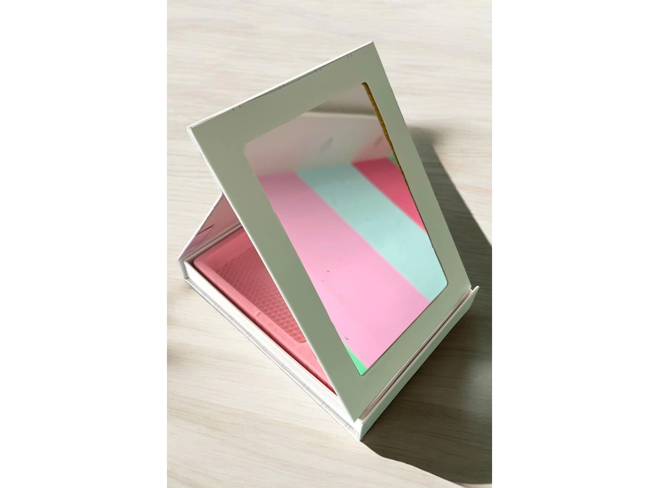 Beyaz Renk Ayna Detaylı Takı Organizeri