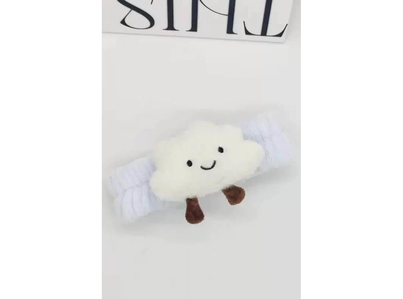 Beyaz Renk Bulut Figürlü Peluş Saç Bandı