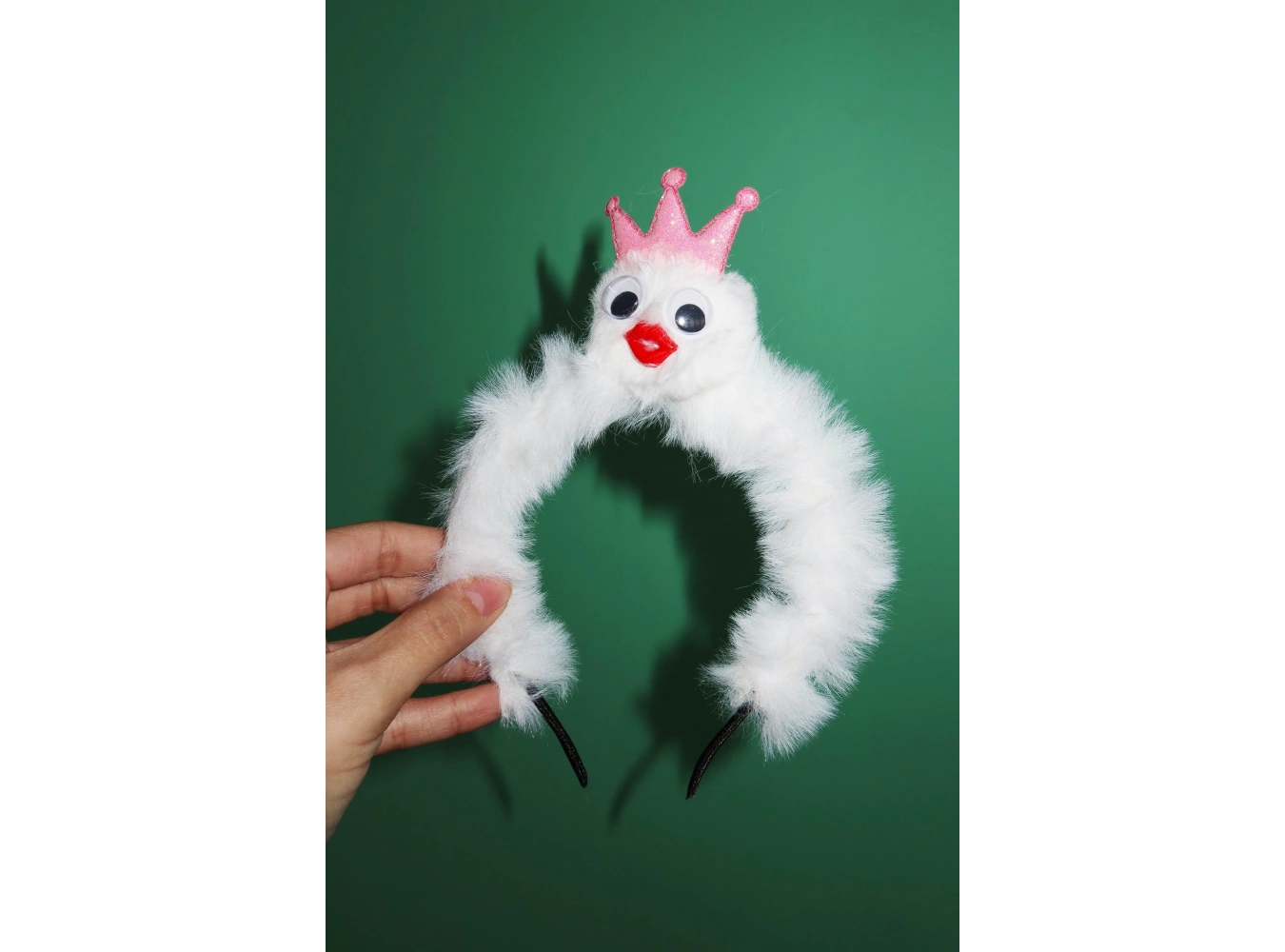 Beyaz Renk Canavar Figürlü Çocuk Taç