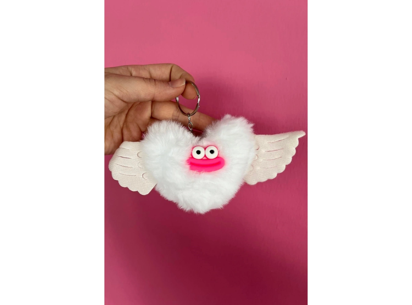 Beyaz Renk Canavar Figürlü Peluş Anahtarlık