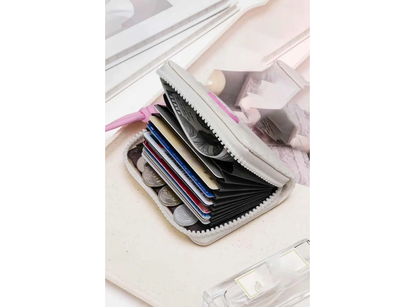 Beyaz Renk Candy Girls Yazılı Cüzdan/Kartlık