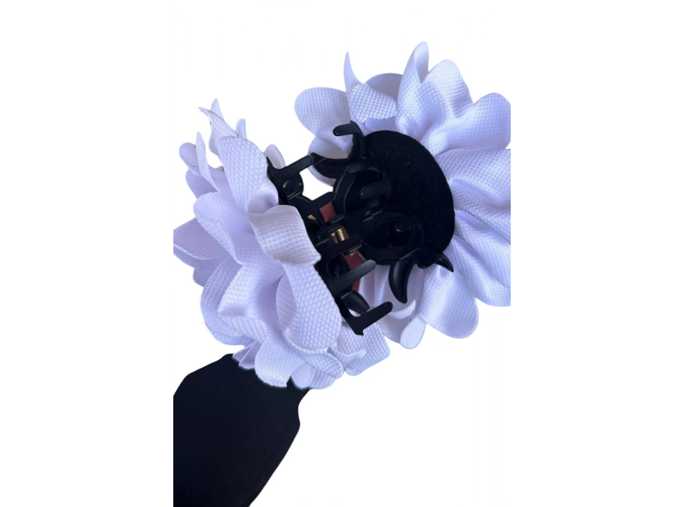 Beyaz Renk Çiçek Figürlü Mandal Toka