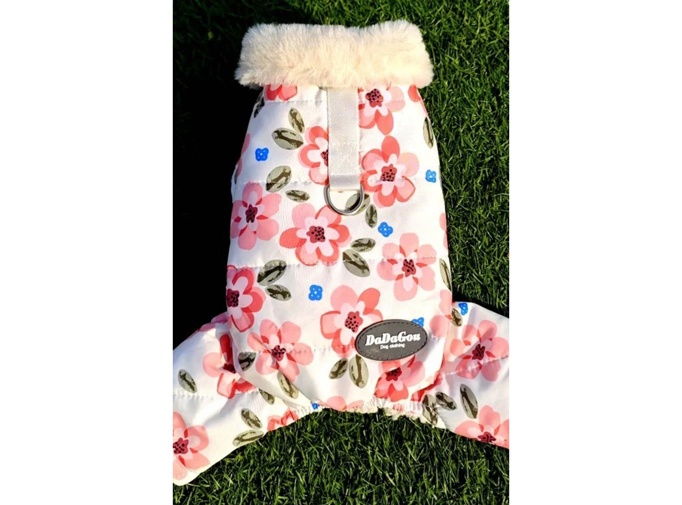 Beyaz Renk Çiçek Figürlü Su Geçirmez Kalın Tüylü Astarlı XXL Köpek Mont