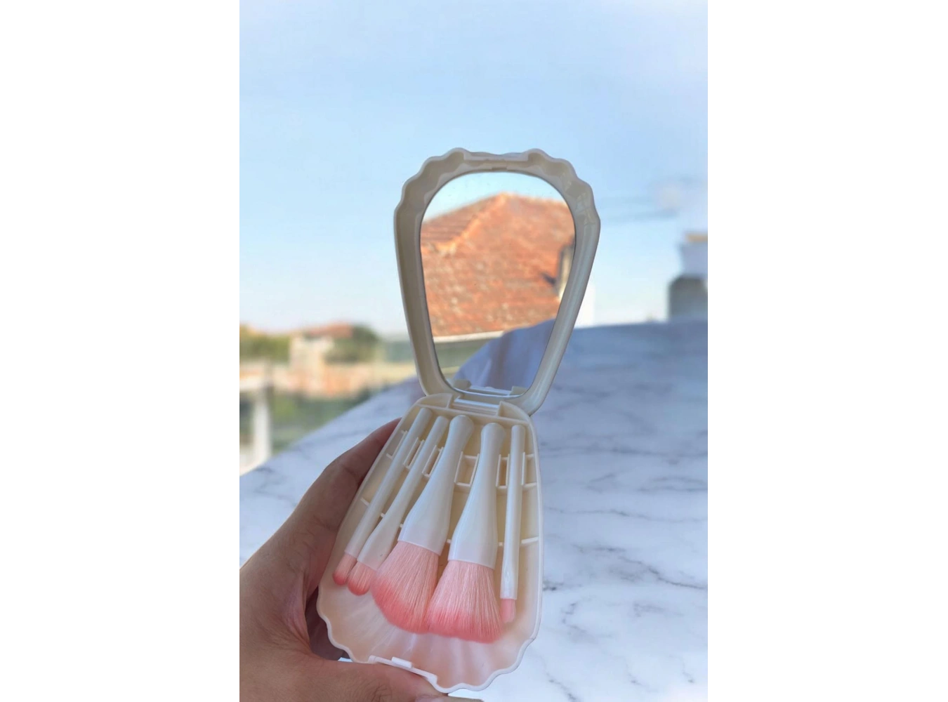 Beyaz Renk Deniz Kabuğu Figürlü Makyaj Fırçası/ Ayna Set